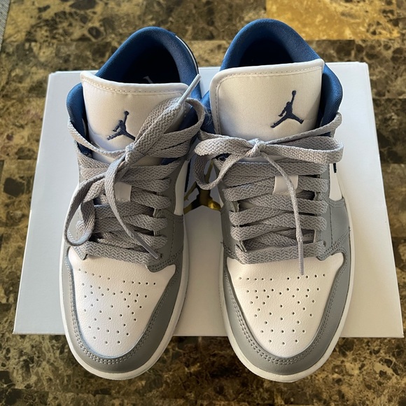 Nike Air Jordan low